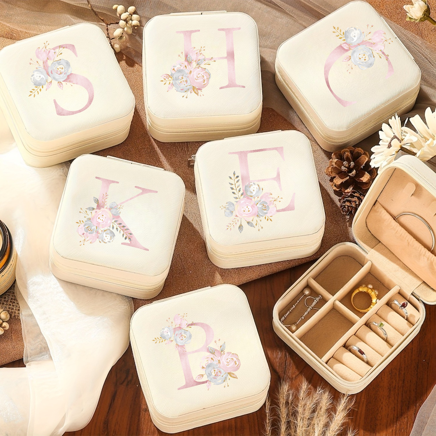 A-Z Alphabet Print Beige Trave - огляд і ціна Event Z