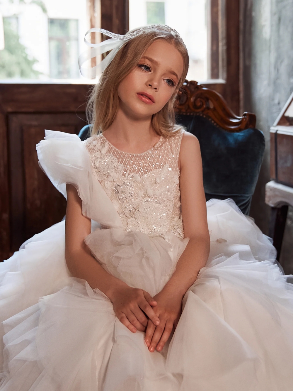Puffy Sequined Beaded Princess - огляд і ціна Glitter Tablecloth